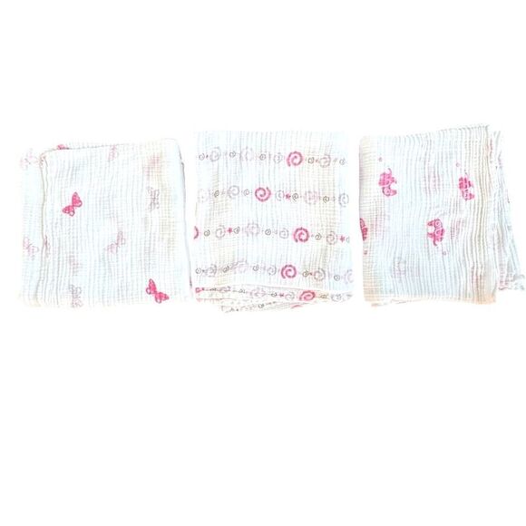 Aden by Aden + Anais Bundle of 3 Baby Girls 100% Cotton Lightweight Blankets. - Picture 2 of 8